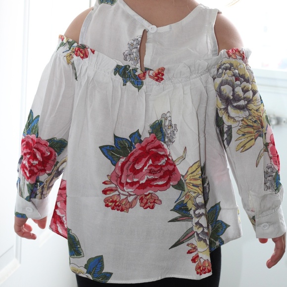 Girls cold shoulder top - Picture 3 of 3